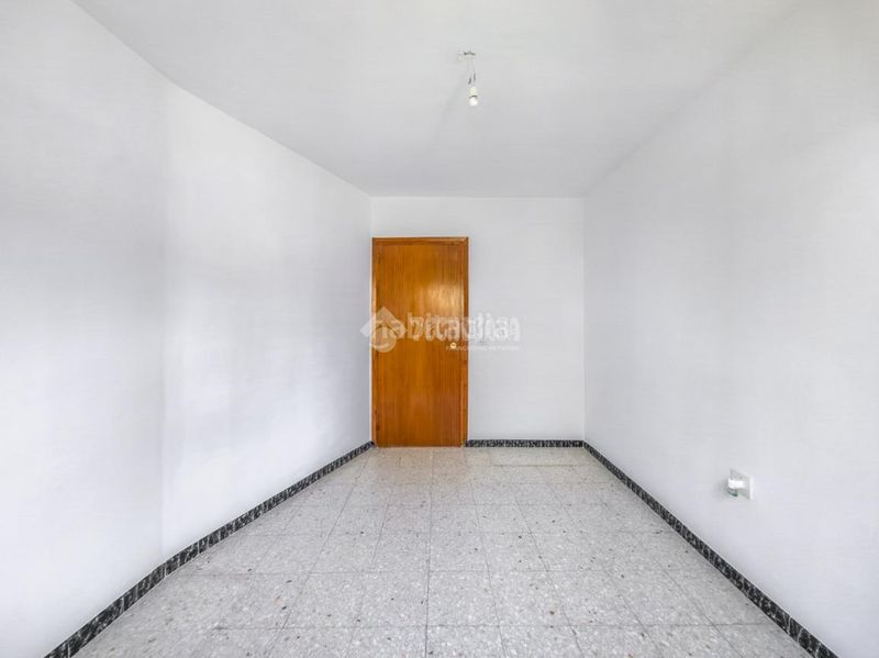 Foto 0e82c3d0-3c59-48b7-b6bb-c51583a88a81. Pis a Campo Real