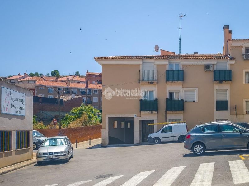 Foto fb6c408d-9f37-4fc3-a069-5f6abd46c0f8. Pis a Campo Real