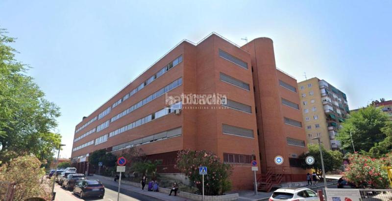 Foto cd6d0aba-2a7c-4e0c-bedf-0aaad8cd135f. Aparcament cotxe a El Arroyo-La Fuente Fuenlabrada