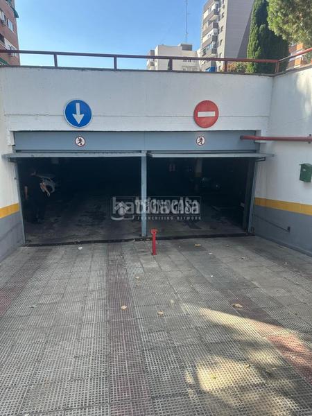 Foto ef91c51e-5a83-42f6-8c57-d7ef02c957b5. Aparcament cotxe a El Arroyo-La Fuente Fuenlabrada