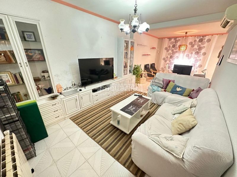 Foto 824a2223-cd1a-4e97-9156-79d735678d76. Casa  en venta en Centro Fuenlabrada