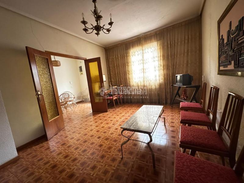 Foto 3c9848c8-d356-4b23-a95d-f2509d328f63. Casa aparellada a Molar (El)