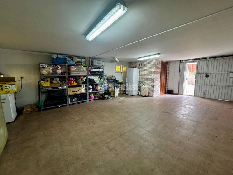 Foto 8f10ff68-7c58-4b3d-abcc-2faa40143434. Casa aparellada amb aparcament a Pedrezuela