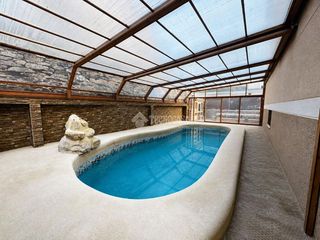 Casa aparellada a Pedrezuela. Casa en venta en pedrezuela