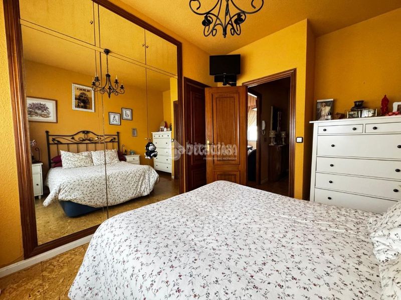 Foto 0f6a0797-b1a4-4f6e-9bb1-984091600887. Casa aparellada amb calefacció aparcament a Pedrezuela
