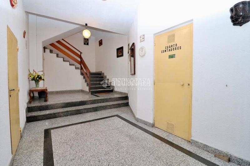 Foto 3672f841-98b4-45f9-b8c3-fb53f85a8a1c. Geschäftsraum mit heizung in Villalba Estación Collado Villalba