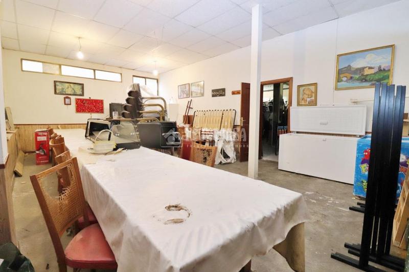 Foto a5e8698d-89c5-46e0-927d-a029896cb5f3. Geschäftsraum mit heizung in Villalba Estación Collado Villalba