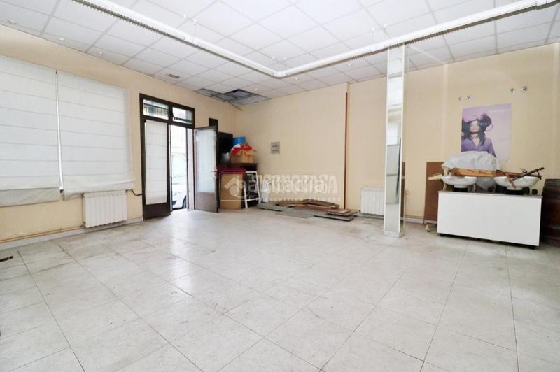 Foto b3333dc9-a356-4761-83f4-39bc5fd8f007. Geschäftsraum mit heizung in Villalba Estación Collado Villalba