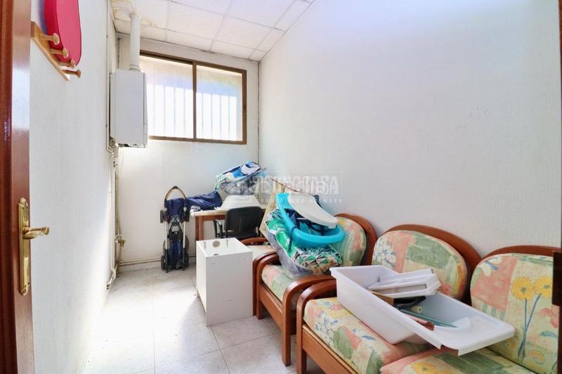 Foto ec93fa7a-f033-4ffa-8176-eb784580c48b. Geschäftsraum mit heizung in Villalba Estación Collado Villalba