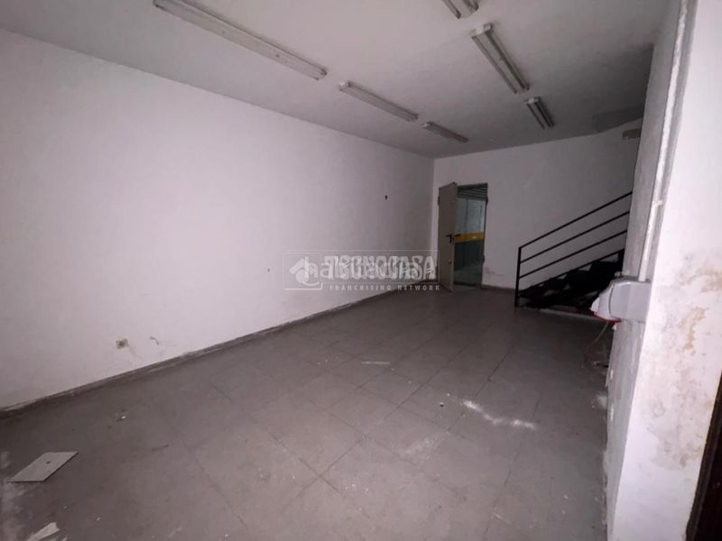 Foto ec54c67e-cd9d-47f2-a730-c68f7f68ab99. Local comercial a Sector 3 Getafe