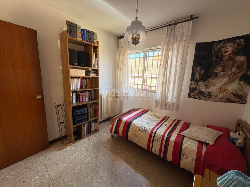 Foto d5e9569c-3418-4099-9926-27cc7b3b16ed. Casa aparellada amb aparcament a Sector 3 Getafe