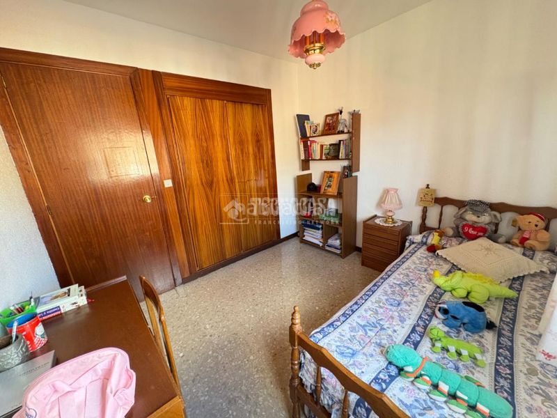 Foto e47892f0-1c25-4cb3-ba0d-7531bfc134b1. Casa aparellada amb aparcament a Sector 3 Getafe