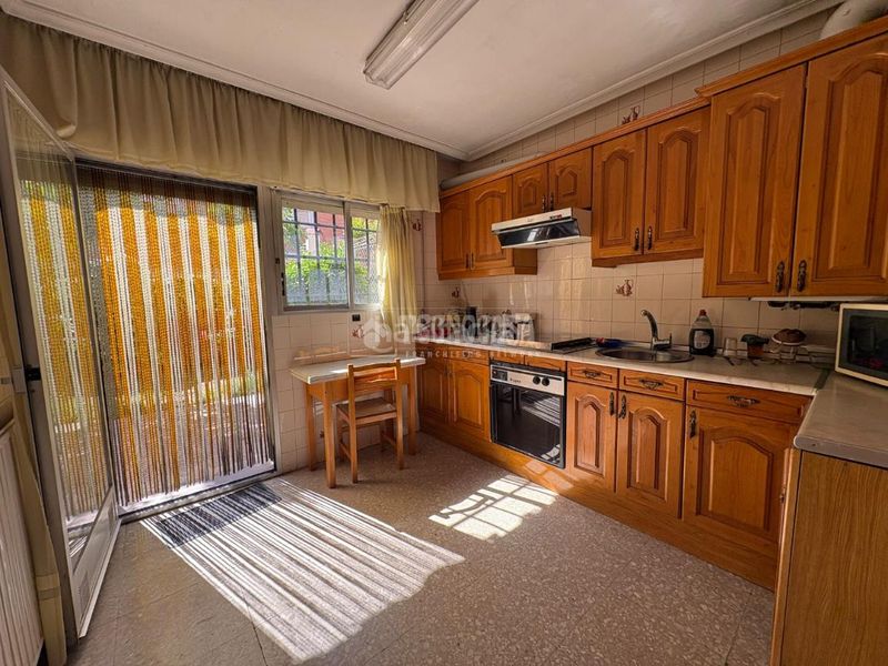 Foto 860d5ea9-7401-4b1f-b7a3-d57a056d84eb. Casa aparellada amb calefacció aparcament a Sector 3 Getafe