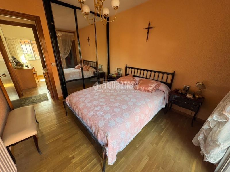 Foto a332ea97-8fd0-42b6-8699-867cb130bfd5. Casa aparellada amb calefacció aparcament a Sector 3 Getafe