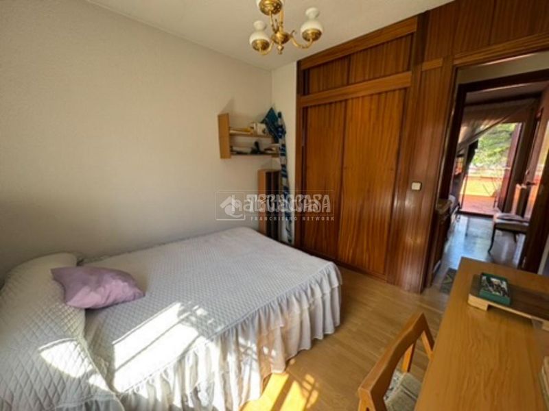 Foto db14fd38-56a3-4870-b3dc-2364fb82fb8d. Casa aparellada amb calefacció aparcament a Sector 3 Getafe