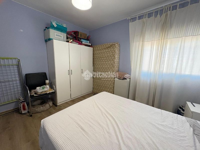 Foto 5a88b1ab-9afd-4ff0-9f9e-2a9f4e4dc08f. Rent flat with heating in San Isidro Getafe