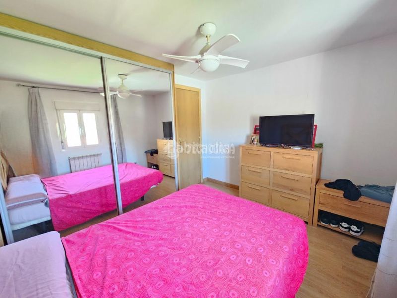Foto 660d3433-a368-4790-a32a-9c84f50da1aa. Casa aparellada amb calefacció a San Isidro Madrid