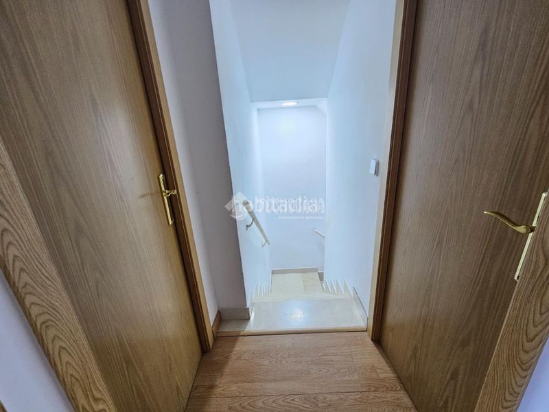 Foto a4c70058-db04-4d84-adb6-fc06c4d441c6. Casa aparellada amb calefacció a San Isidro Madrid