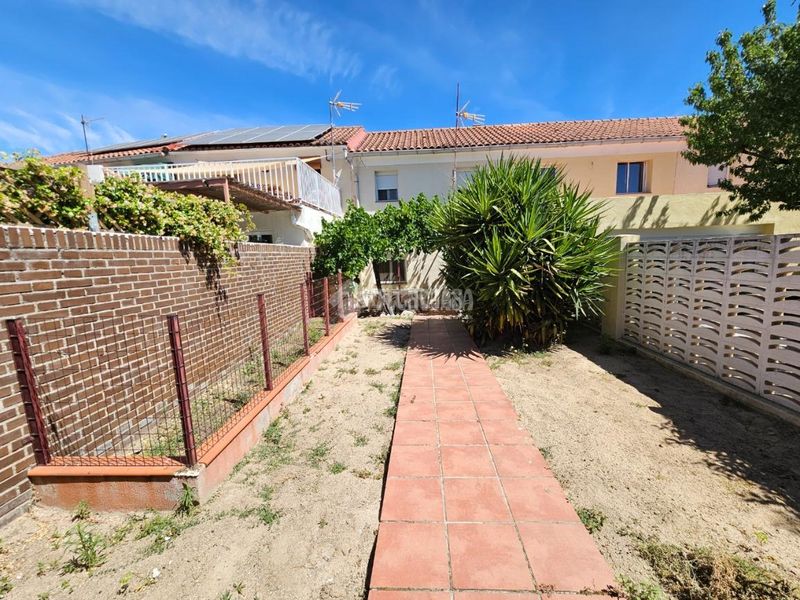 Foto d3bcdcab-3a48-452d-957a-a6a0921ba785. Casa aparellada amb calefacció a San Isidro Madrid