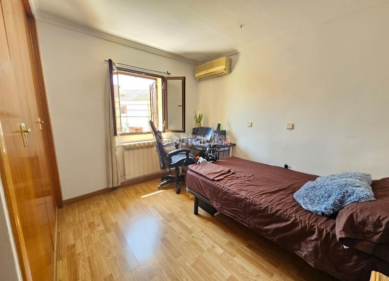 Foto 6ffe963f-de86-4c3f-a722-7dd85126b147. Casa aparellada amb calefacció a San Isidro Madrid