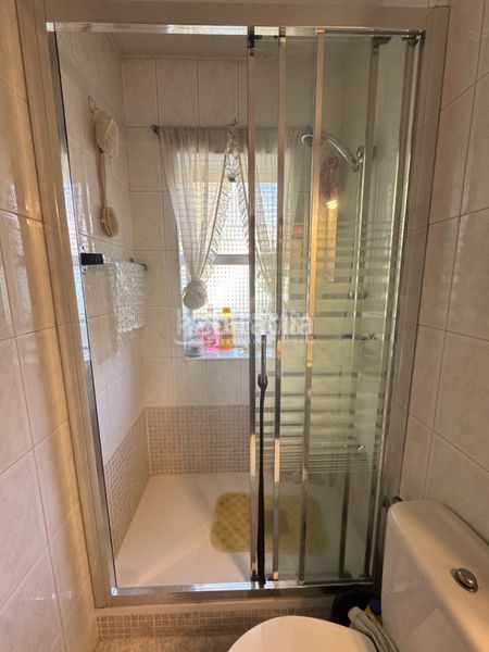 Foto 4a1e1e5c-be8d-4e26-ada8-6a7155c9c72e. Pis amb calefacció a Puerta Bonita Madrid