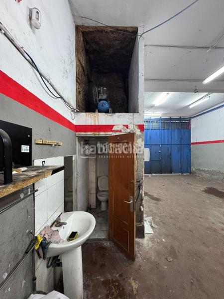 Foto db1ab8a2-e7eb-4690-b4de-81424f8de95f. Local comercial nave en venta en Abrantes Madrid