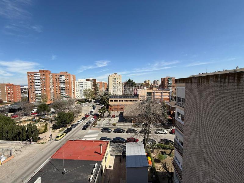 Foto 1d564ffa-47b9-41be-9eac-dfe12e9391ef. Piso  en venta en Aluche Madrid