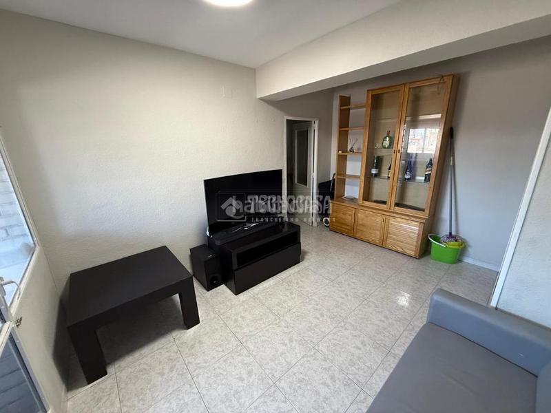 Foto 439670d7-11ea-49d3-8f48-3e11cb368d17. Piso  en venta en Aluche Madrid