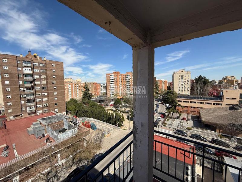 Foto 951a74df-6e8e-4fec-b649-869cc70a21ba. Piso  en venta en Aluche Madrid