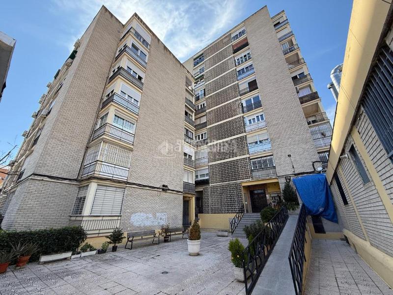 Foto dade34fd-1bfb-495b-b855-c8709c8f3385. Piso  en venta en Aluche Madrid