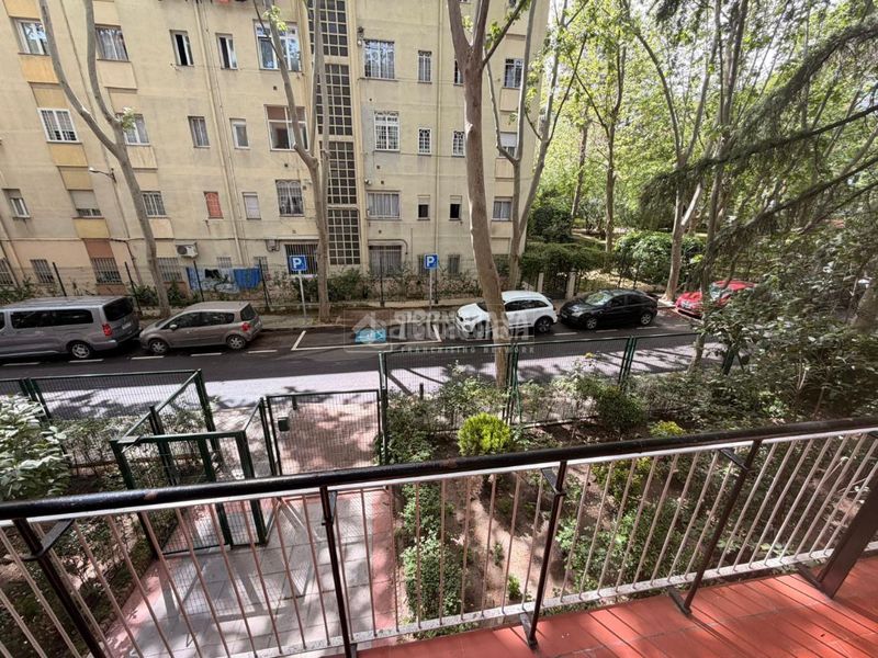 Foto 12a886e9-dcad-433d-99bc-ee9290612e0a. Pis amb calefacció a Aluche Madrid