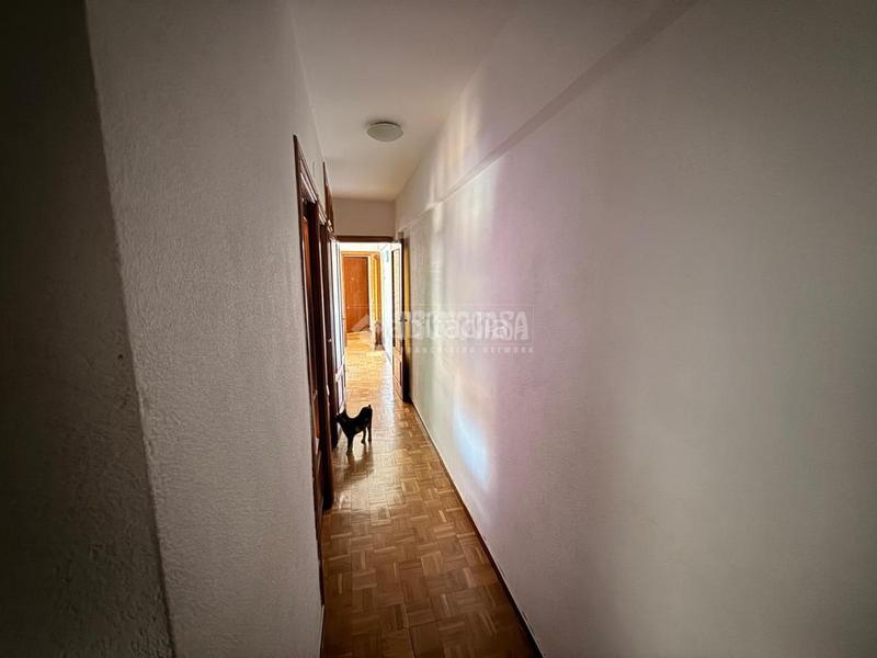 Foto 56d3feb9-c5d6-41e0-a101-26e117c7e1fd. Piso  en venta en Aluche Madrid