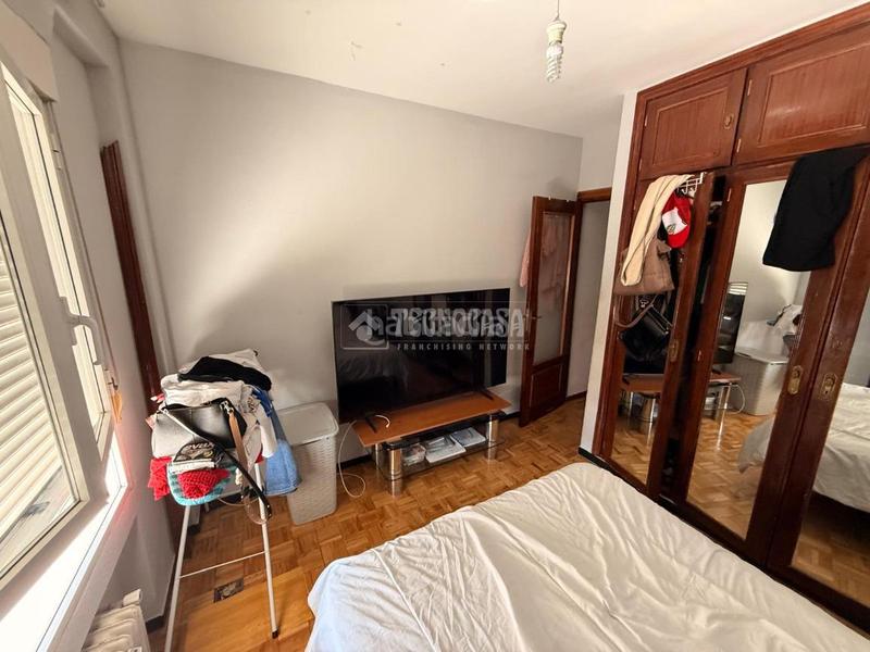 Foto 5950ab89-2fb2-4be0-84b1-12a2894ccb99. Piso  en venta en Aluche Madrid