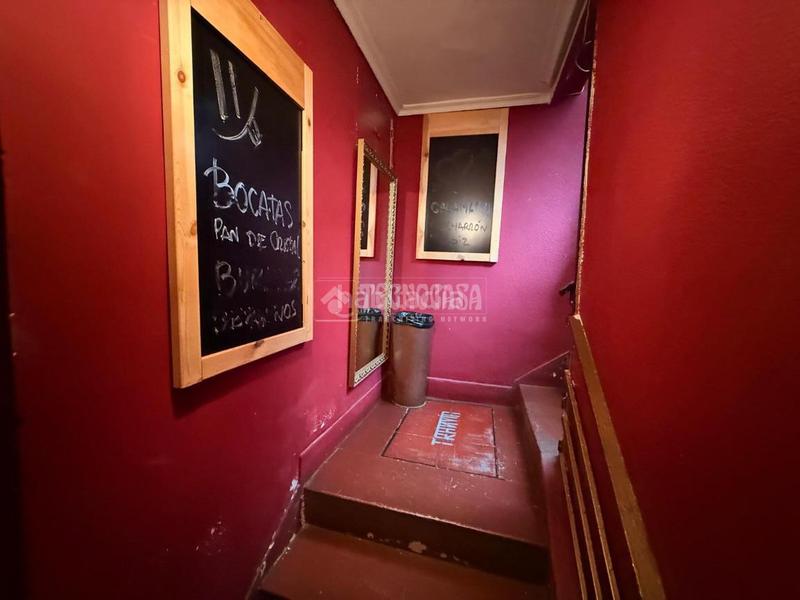 Foto 7e2f82b1-027e-4286-ae2f-3dcf0fcd1c86. Local comercial a Aluche Madrid