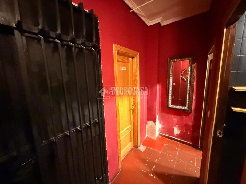 Foto 88c4497c-fcef-4a0d-acc4-93f6c26954d3. Local comercial a Aluche Madrid