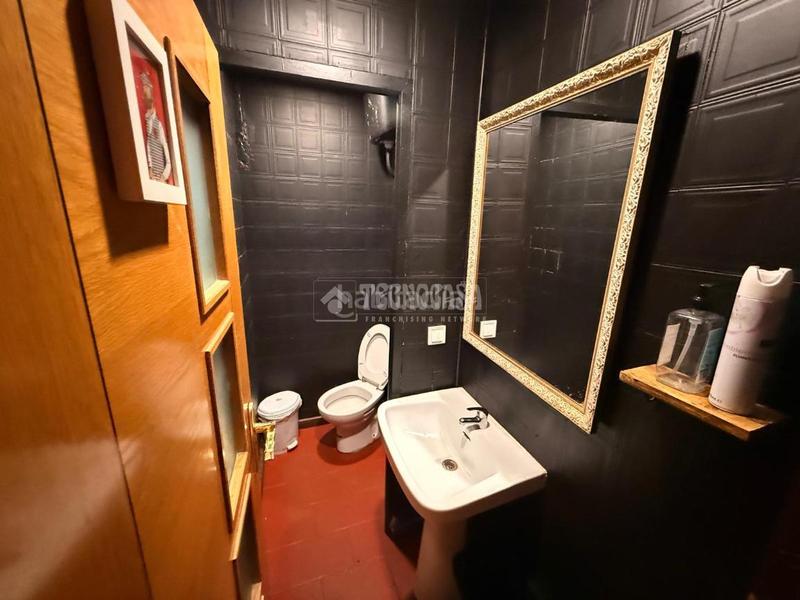 Foto a85e51fe-1e7e-4b75-94cc-83bc98660b4f. Local comercial a Aluche Madrid