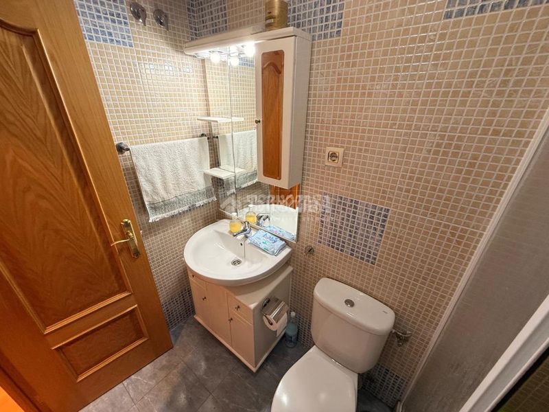 Foto 32330d35-be44-4e82-9451-1f83f7a6760d. Estudi a Aluche Madrid