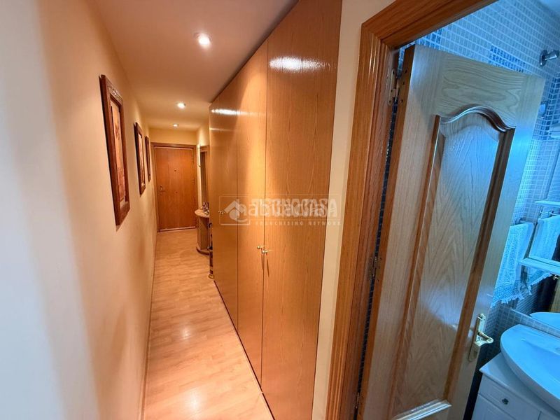 Foto d96f7241-6b19-411a-9f0a-22cf6b95d5b2. Estudi a Aluche Madrid