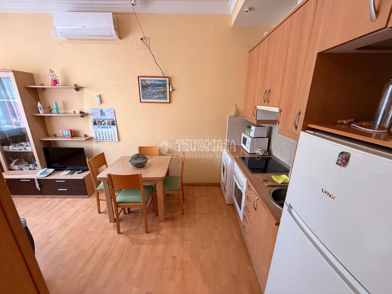 Foto fc7594f7-d310-4a0b-bd42-6b7fbe6d610b. Estudi a Aluche Madrid