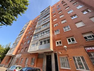 Pis a Aluche. Piso en venta en madrid