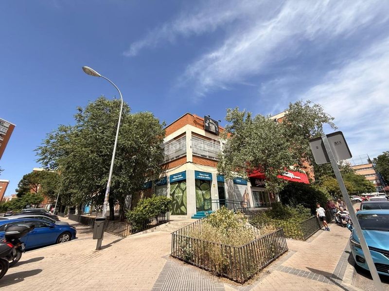 Foto f6b402f7-acd0-49a9-a660-d45e52672c9b. Estudi a Aluche Madrid