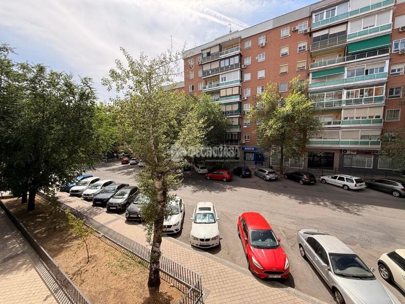 Foto f71ec9e3-856a-4cf1-a431-818fffbf4d38. Estudi a Aluche Madrid