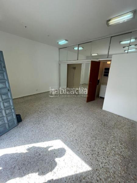 Foto efe218ef-bd3e-4c4b-bc41-20a58b1673c8. Local comercial  en venta en Rosas - Musas Madrid