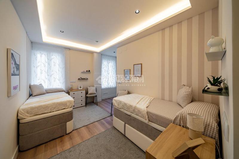 Foto 701a9e8d-2a66-4e68-bd4f-c1345e75a7e4. Piso  en venta en Cuatro Caminos - Azca Madrid