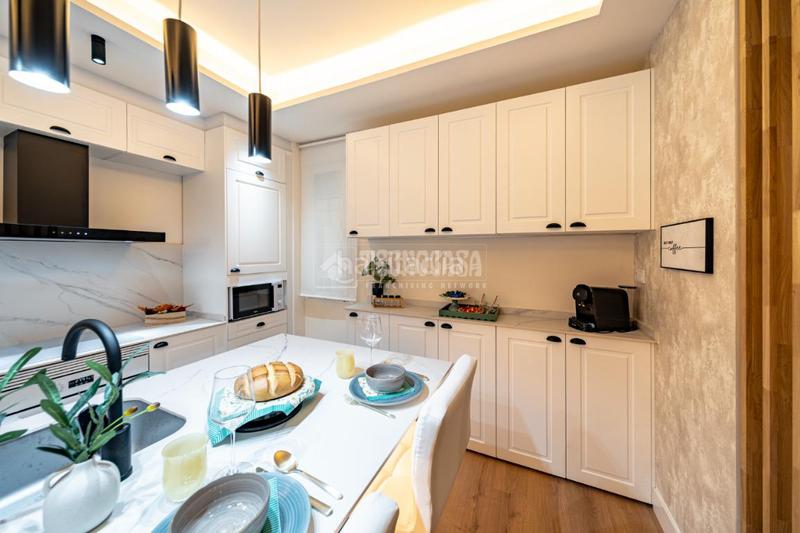 Foto 8b3c7e39-40bf-4e43-a34d-770f0e0b53f1. Piso  en venta en Cuatro Caminos - Azca Madrid