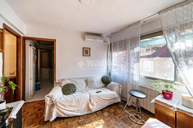 Foto 58cc1812-f80f-4101-b706-23ae8493efc1. Pis a Valdeacederas Madrid