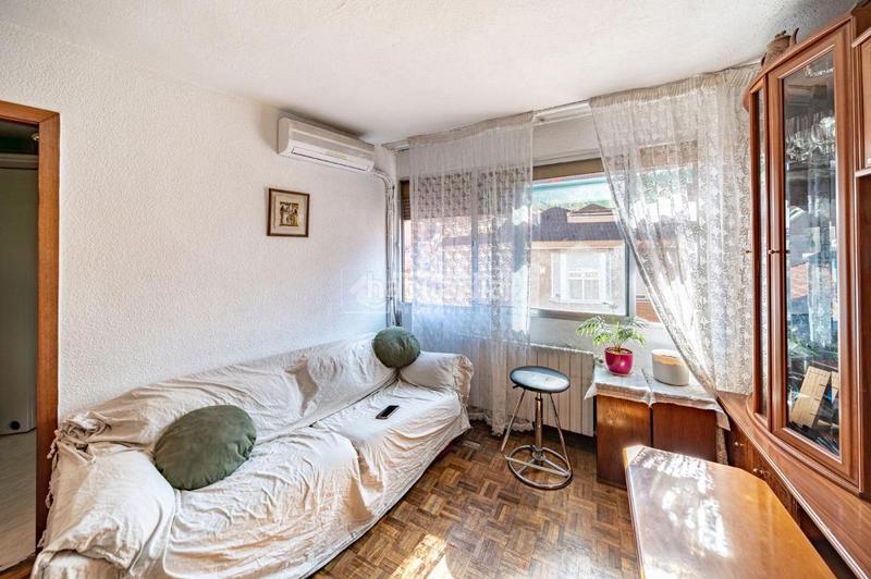 Foto b9497b20-83a1-4e7c-90ee-cc2f6794490d. Pis a Valdeacederas Madrid