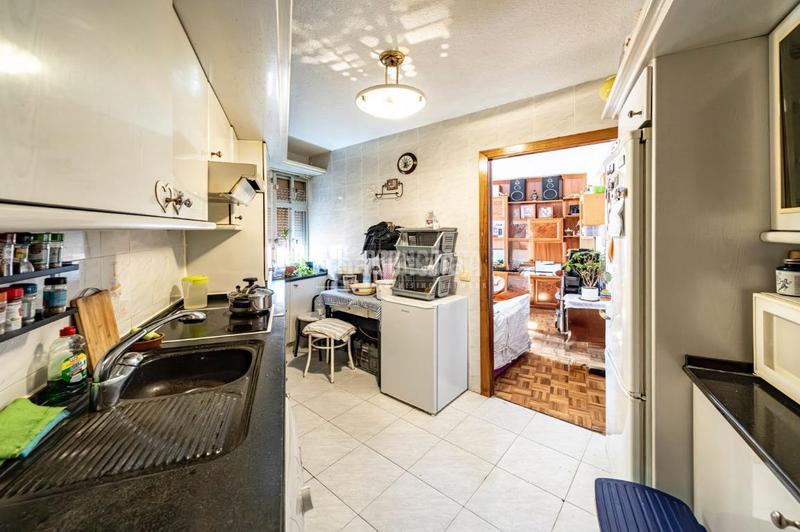 Foto ef35d441-8313-42e2-ad99-2de817558333. Pis a Valdeacederas Madrid