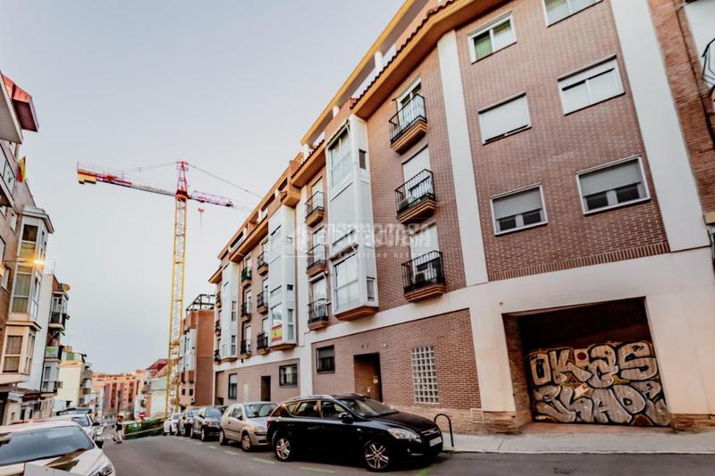 Foto 8c59128a-c29a-46fb-b472-aa213af4e4c6. Dúplex piso en venta en Berruguete Madrid
