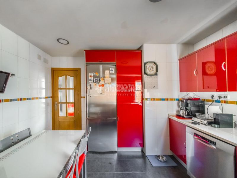 Foto cde988c0-5840-4ae6-9714-85495773e0c0. Pis amb calefacció a Berruguete Madrid